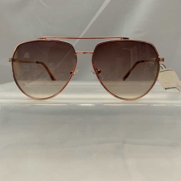 (NWT) Oscar de la Renta aviator style sunglasses main image 5